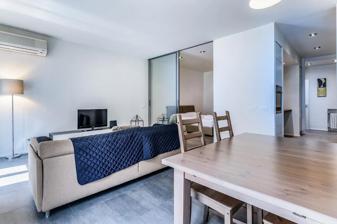 San Maurilio Apartment ميلان